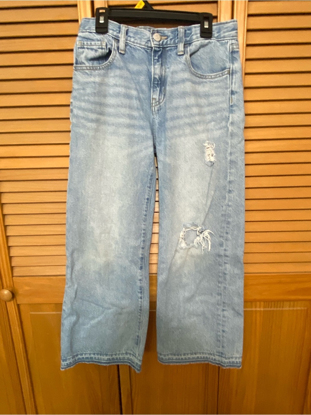 Old Navy Light Blue Distressed Straight-Leg Jeans